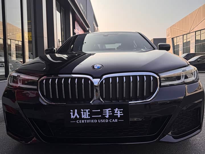 Фото 2 - BMW 5 Series