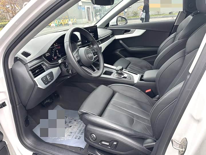 Фото 4 - Audi A4L