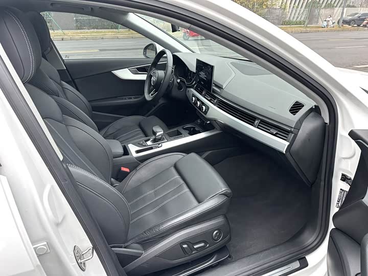 Фото 7 - Audi A4L