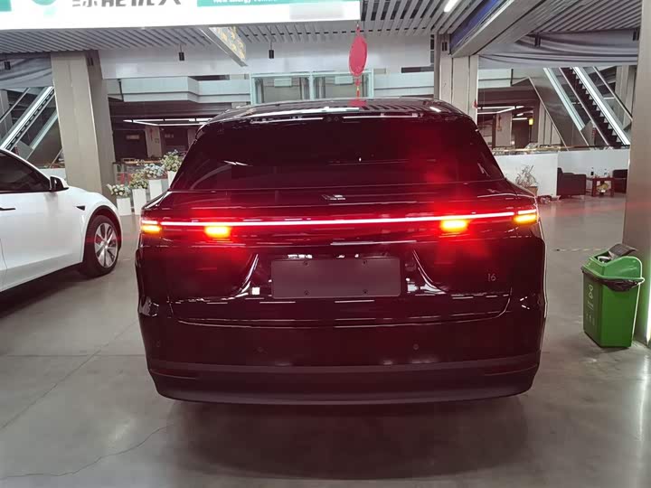 Фото 6 - LiXiang i6