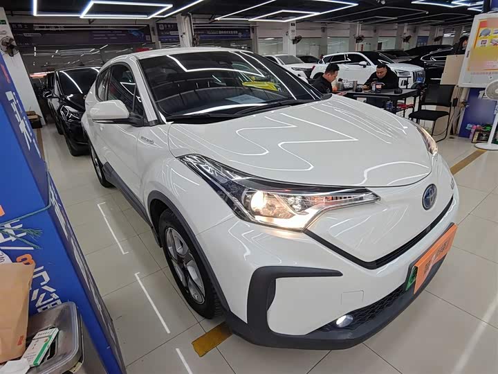 Фото 4 - Toyota C-HR EV