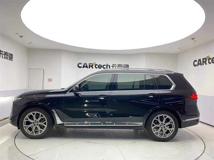 Фото 8 - BMW X7