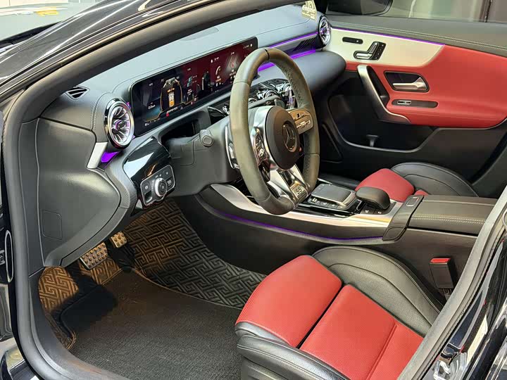 Фото 4 - Mercedes-Benz CLA-Class AMG