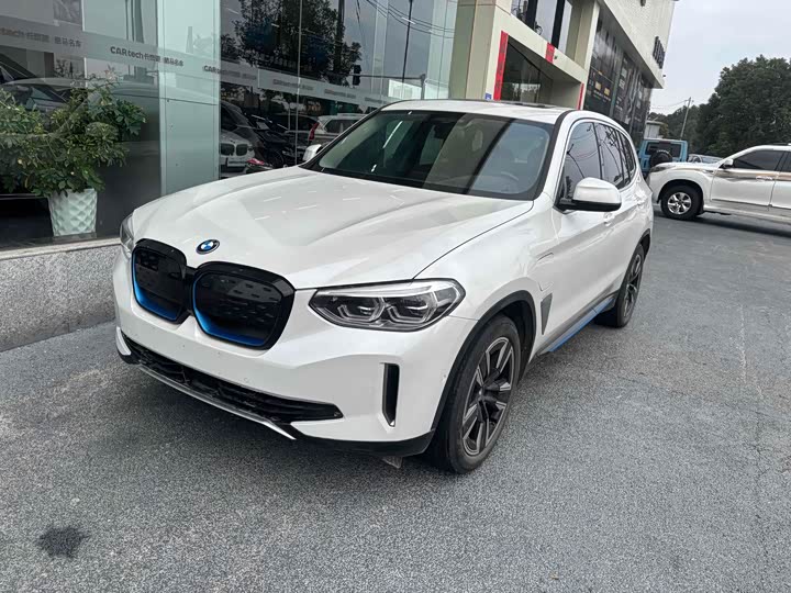 Фото 1 - BMW iX3