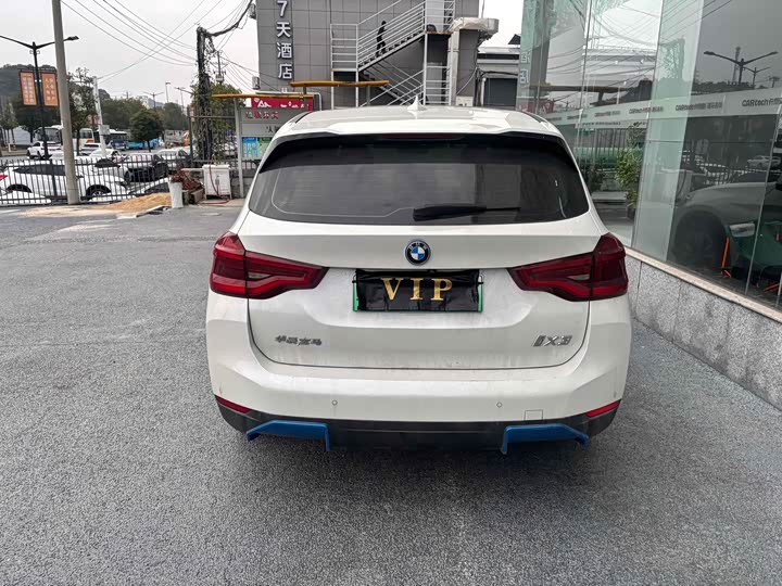 Фото 4 - BMW iX3