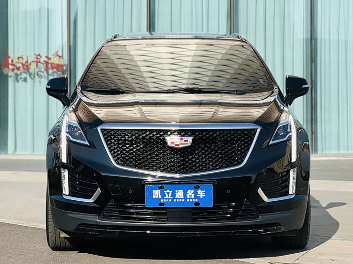 Фото 2 - Cadillac XT5