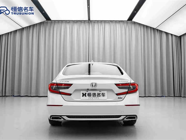 Фото 6 - Honda Accord