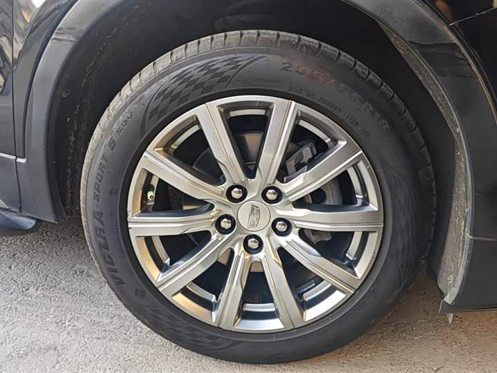 Фото 6 - Cadillac XT4