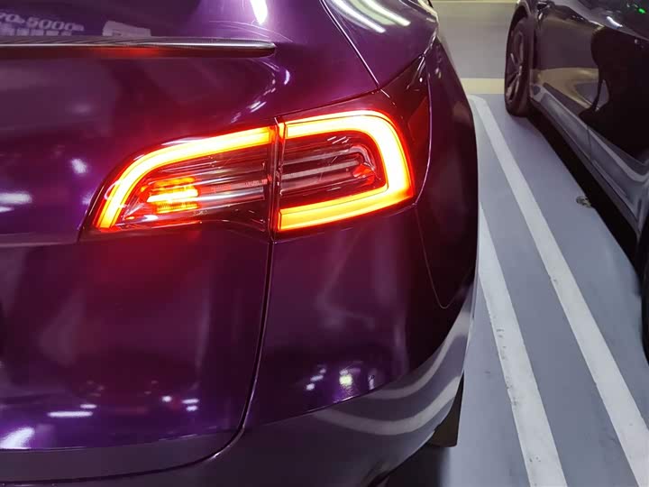 Фото 8 - Tesla Model Y