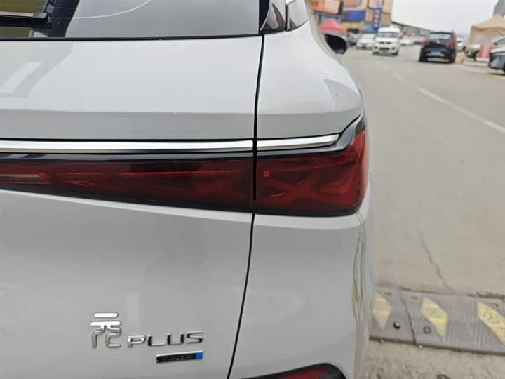 Фото 8 - BYD Yuan Plus