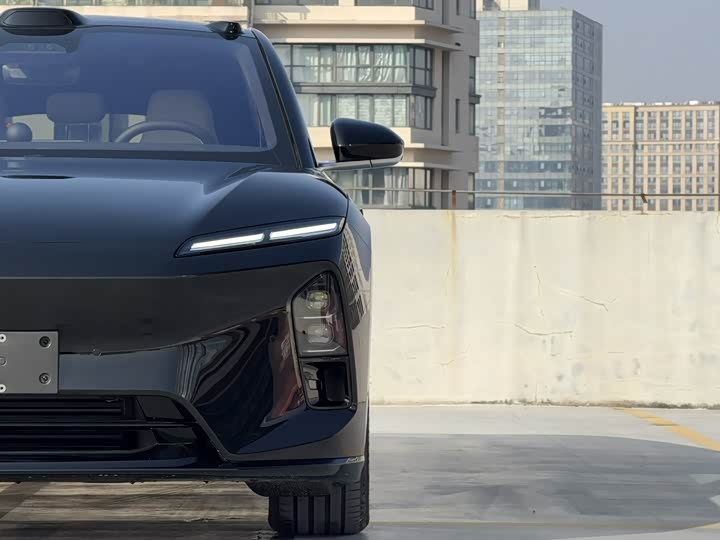 Фото 4 - Nio ET5T