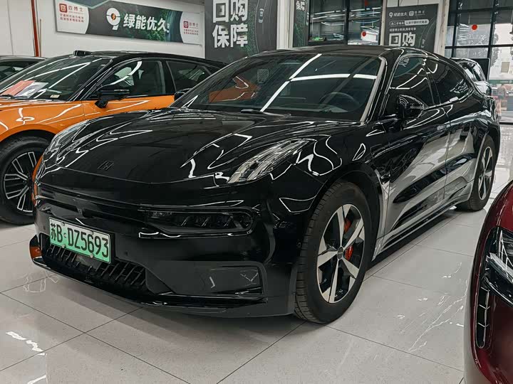 Фото 1 - Zeekr 001