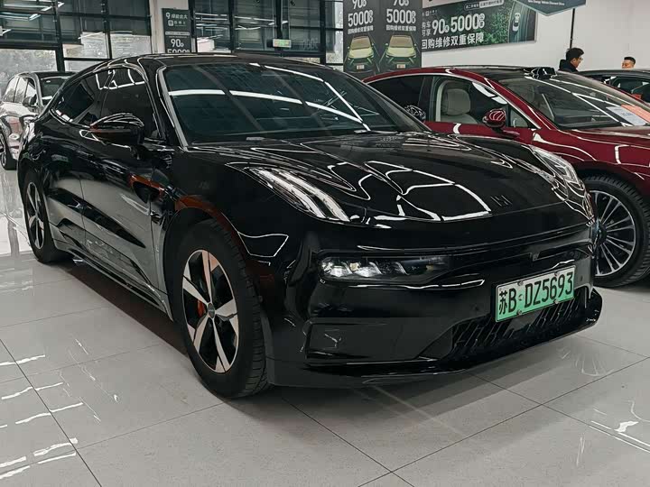 Фото 2 - Zeekr 001