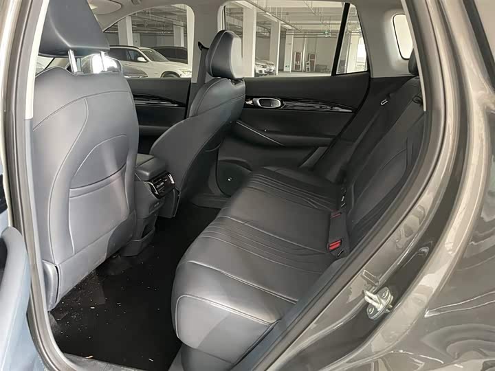 Фото 9 - Geely Galaxy E5