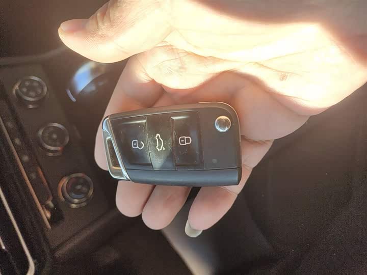 Фото 9 - Volkswagen Lavida