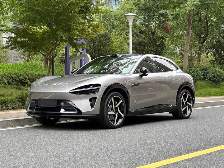 Фото 1 - Xiaomi YU7