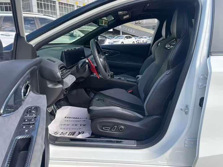 Фото 4 - GAC Trumpchi Empow R