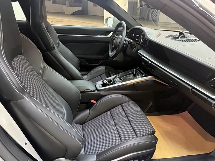 Фото 8 - Porsche 911