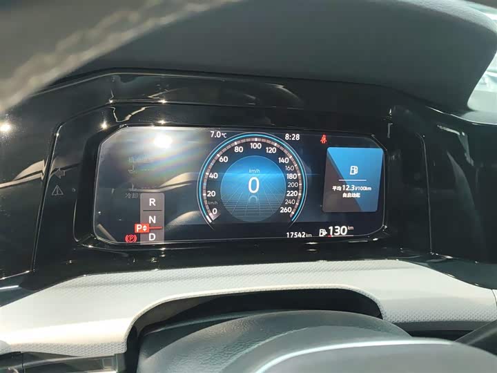 Фото 4 - Volkswagen Golf