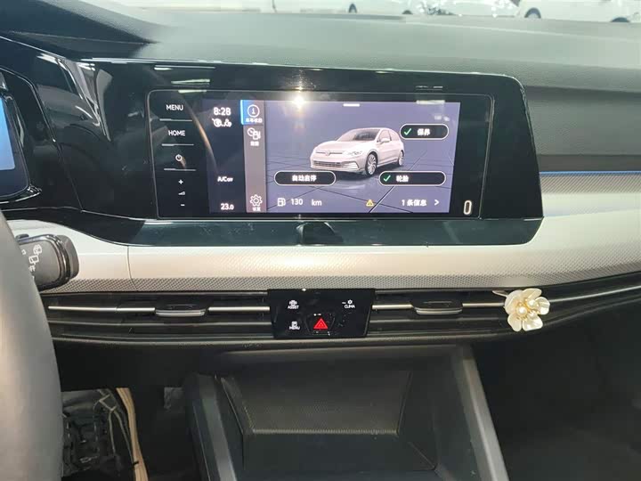 Фото 5 - Volkswagen Golf