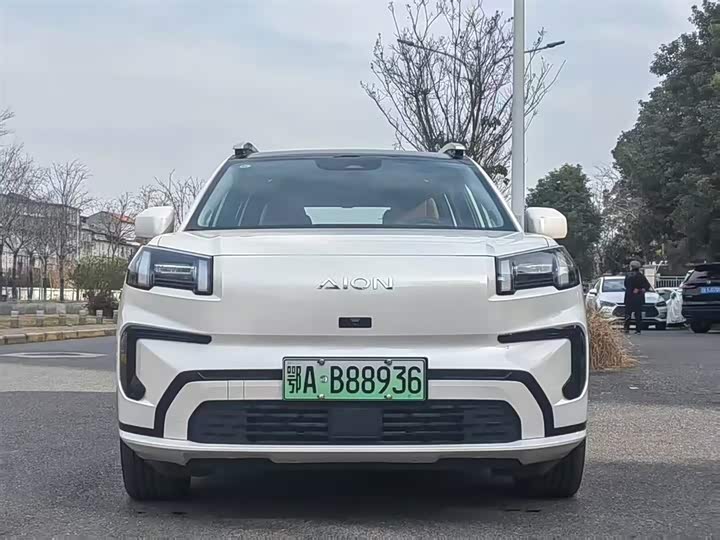 Фото 2 - GAC Aion V