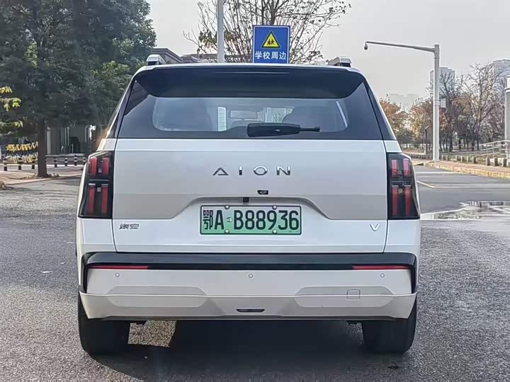 Фото 3 - GAC Aion V