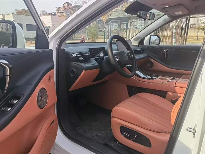 Фото 5 - GAC Aion V