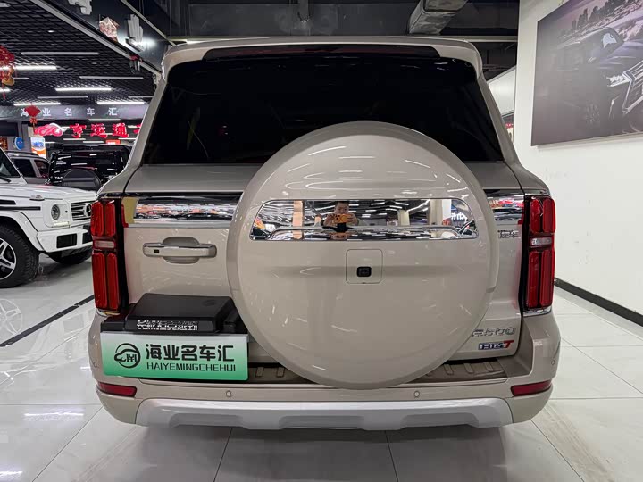 Фото 5 - Tank 500 Hybrid