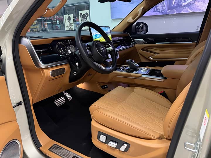 Фото 7 - Tank 500 Hybrid