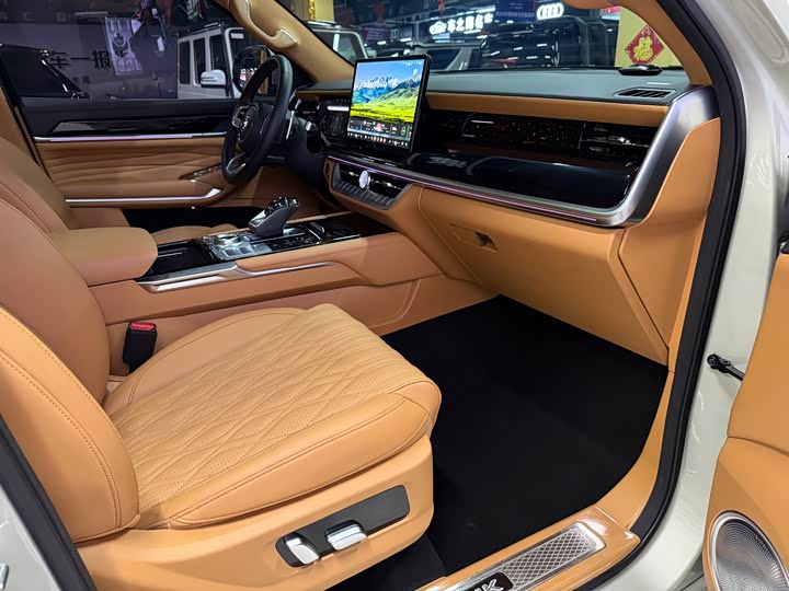 Фото 8 - Tank 500 Hybrid