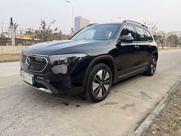 Фото 1 - Mercedes-Benz EQB