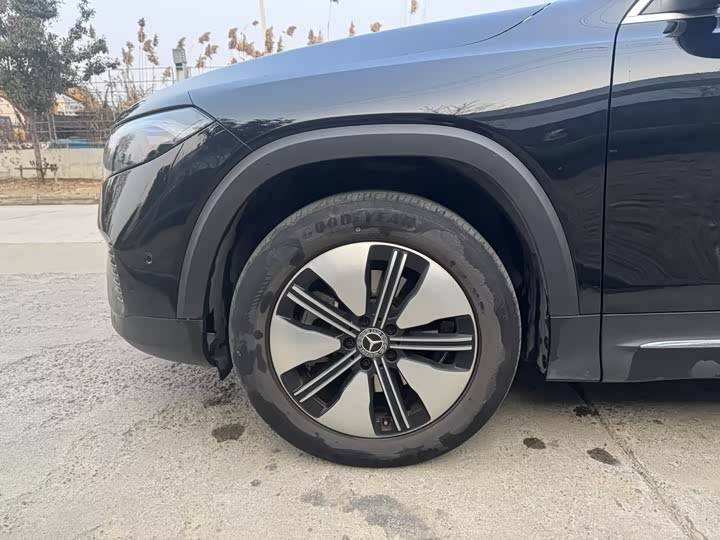 Фото 6 - Mercedes-Benz EQB