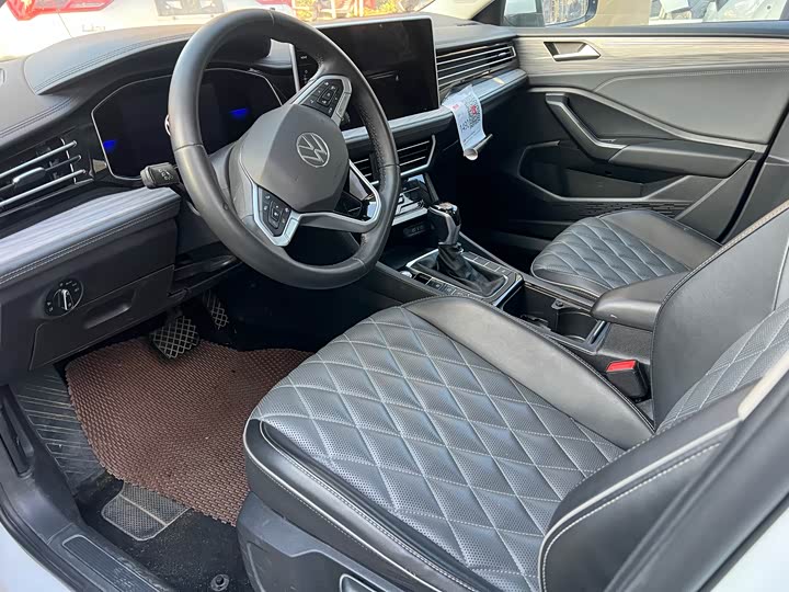 Фото 2 - Volkswagen Sagitar L