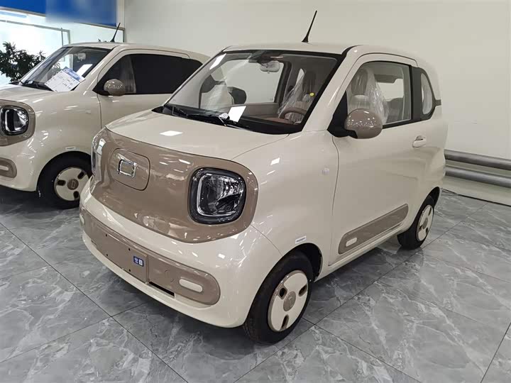 Фото 2 - Bestune Pony