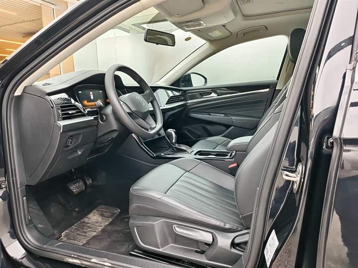 Фото 7 - Volkswagen Passat