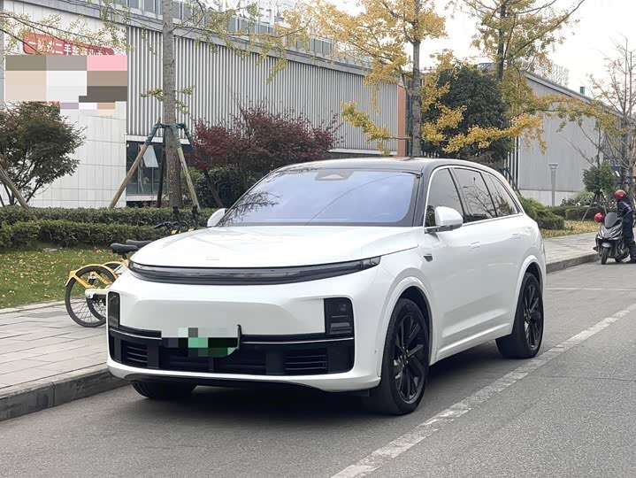 Фото 1 - LiXiang L7