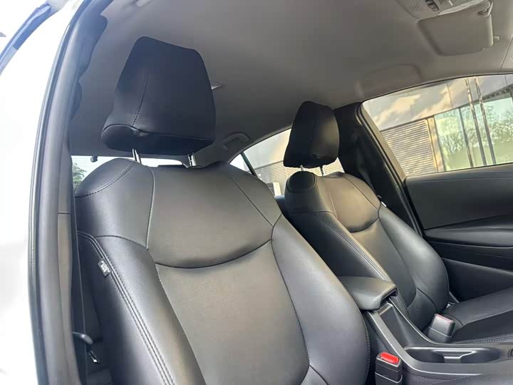 Фото 9 - Toyota Corolla