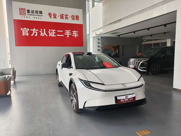 Фото 3 - Toyota bZ5