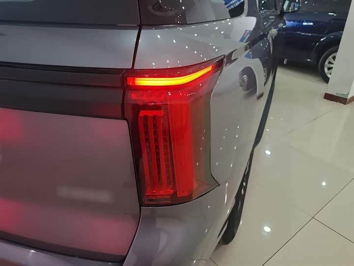 Фото 8 - Haval H5