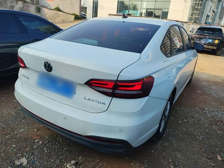 Фото 7 - Volkswagen Lavida