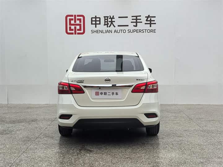 Фото 4 - Nissan Sylphy