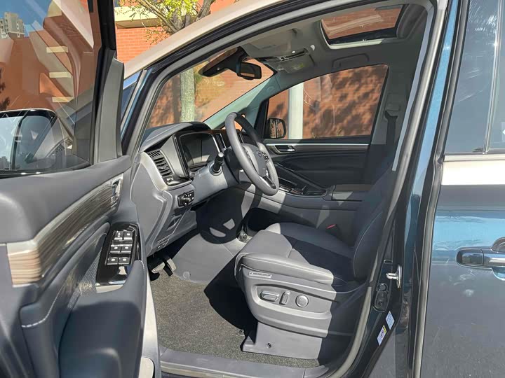 Фото 7 - GAC Trumpchi M8