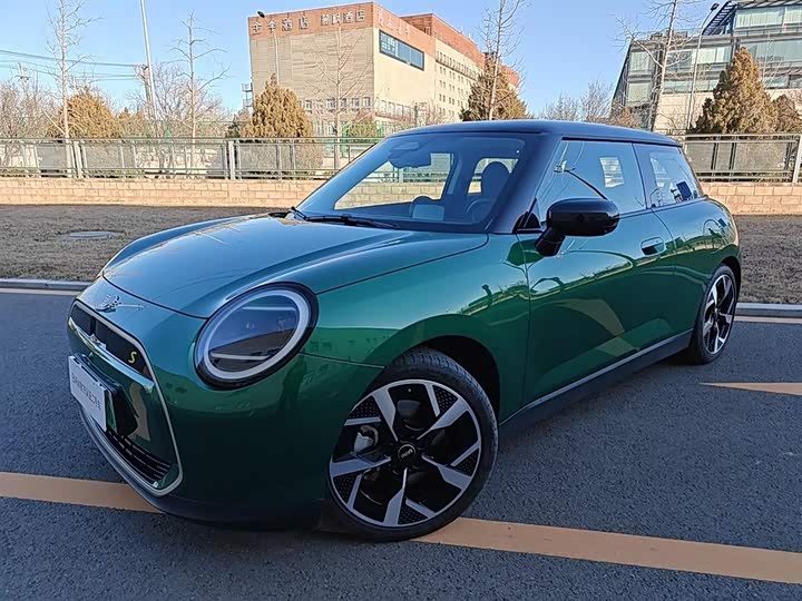 Фото 1 - Mini Cooper