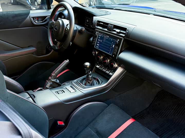 Фото 7 - Subaru BRZ