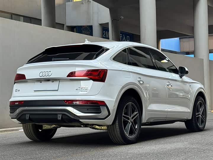Фото 4 - Audi Q5L Sportback