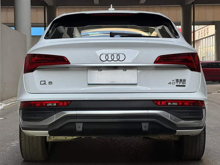 Фото 5 - Audi Q5L Sportback