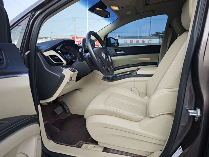 Фото 6 - Buick GL8 ES