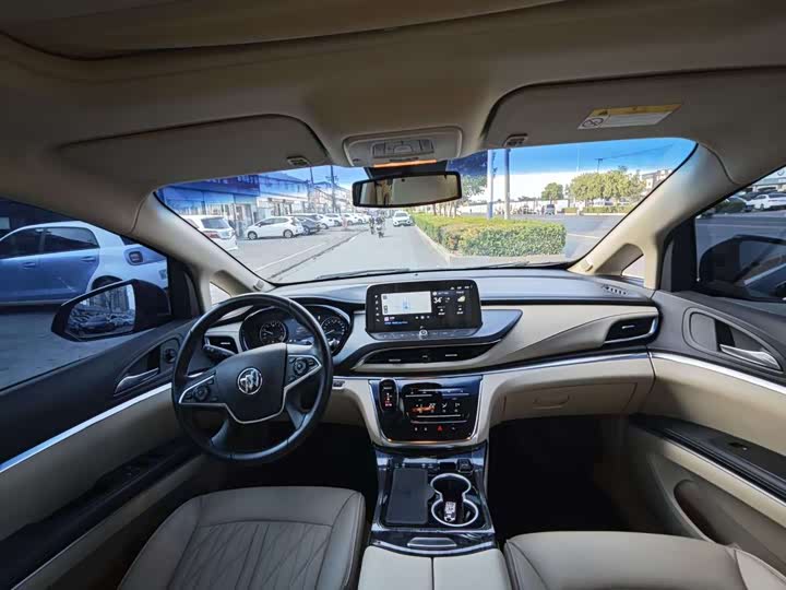 Фото 8 - Buick GL8 ES