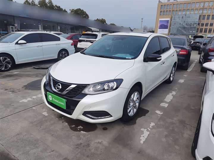 Фото 1 - Nissan Tiida