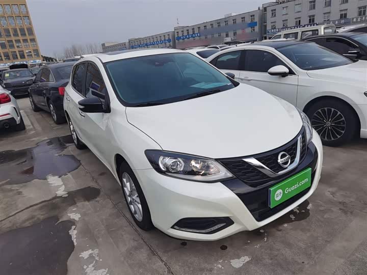 Фото 4 - Nissan Tiida